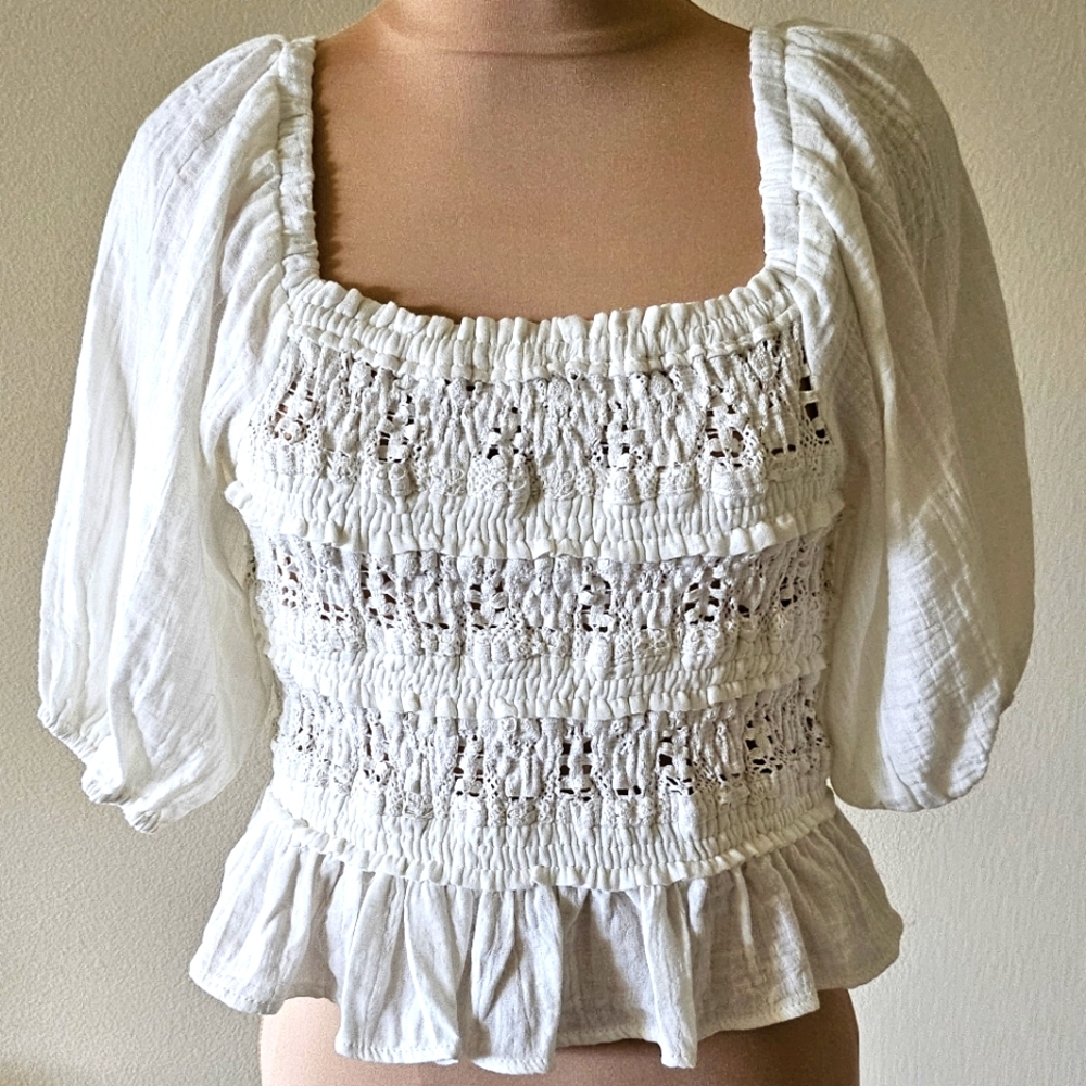 Elegant Cream Crochet Top With Puff Sleeves